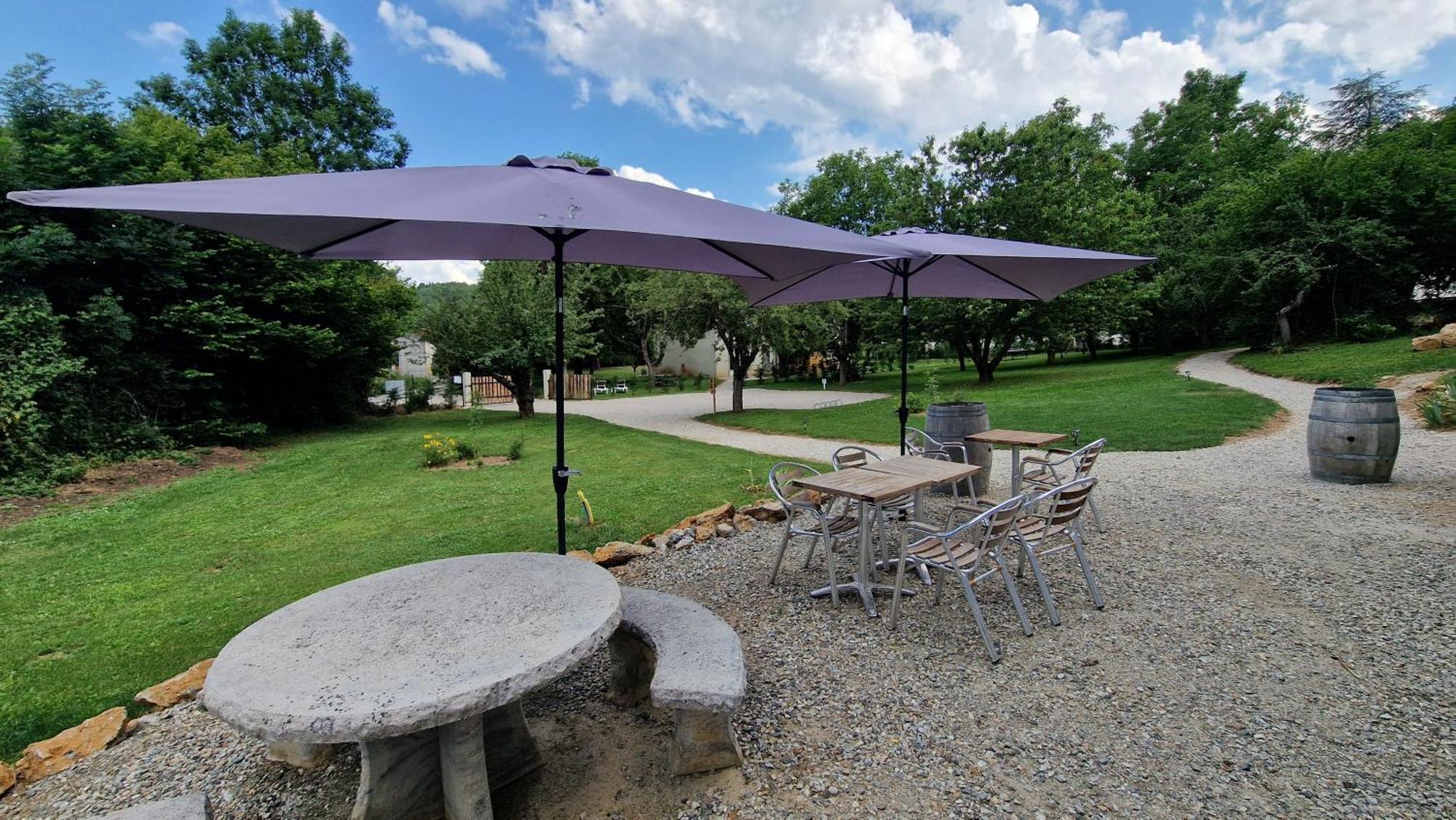 Lodge Tente Les Pommiers Glamping O Rendez-Vous En Demi-Pension Roquefeuil Exterior foto
